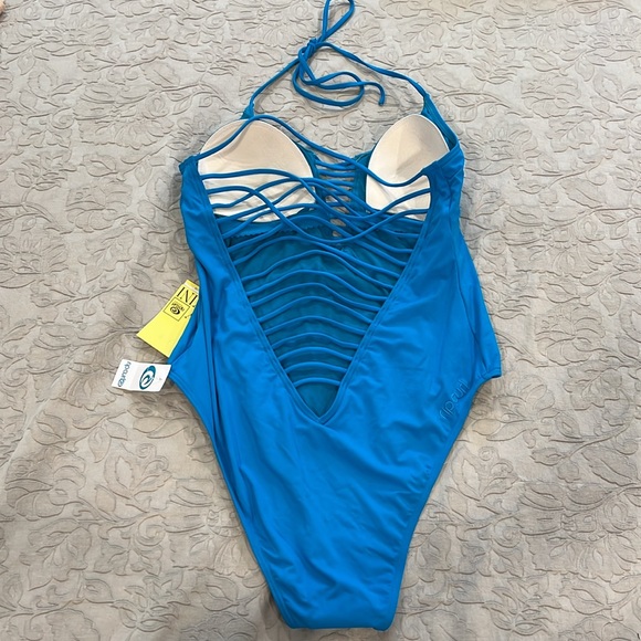 NWT Rip Curl One Piece! - Picture 5 of 6